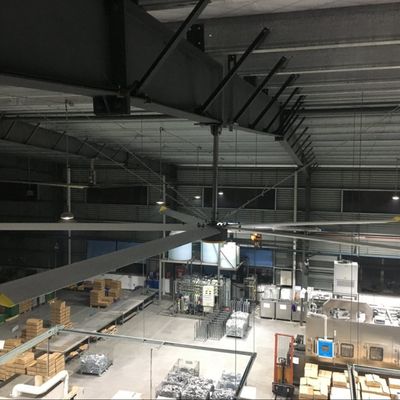 Καλή τιμή. Μόνιμος μαγνητικός κινητήρας 18FT 5.5M Μεγάλοι βιομηχανικοί ανεμιστήρες οροφής σε απευθείας σύνδεση