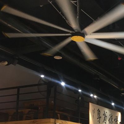 Καλή τιμή. 380V/220V τάση 2.4m 8FT PMSM κινητήρας HVLS εξαεριστικός ανεμιστήρας για ψύξη αέρα εστιατορίου σε απευθείας σύνδεση